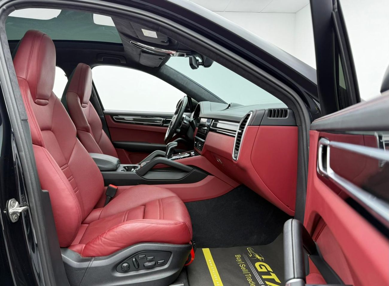 بورش كايان 2022 Porsche Cayenne GTS, Aug 2026 Porsche Warranty, Porsche FSH, GCC