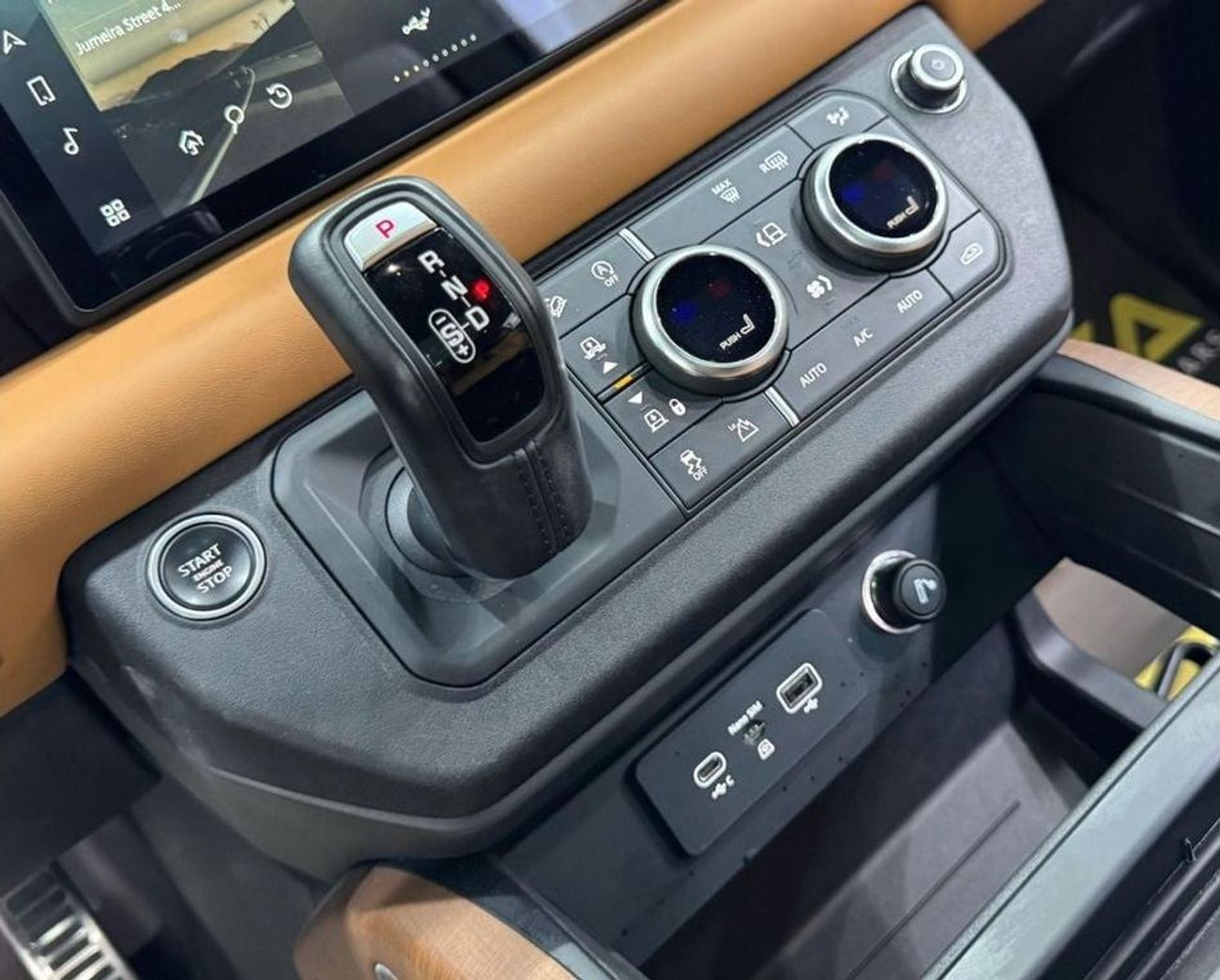 Land Rover Defender 110 X P400 3.0L 2022 Defender 110 X P400, Agency Warranty  Service Pack 11/26, Full Service History,