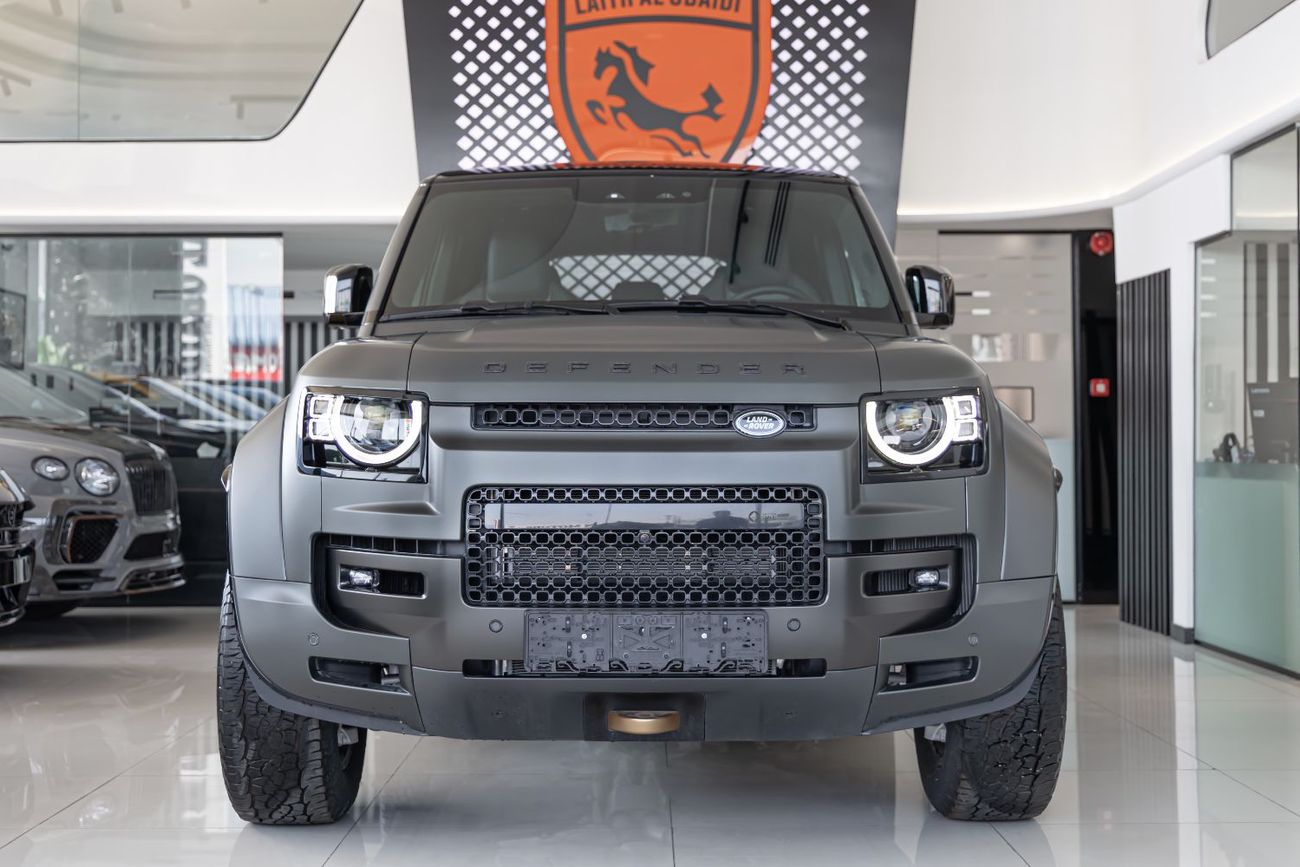 Land Rover Defender 110 P635 OCTA V8 Land Rover Defender 110 OCTA V8 | EVO Carbon Interior and Exterior | 2025