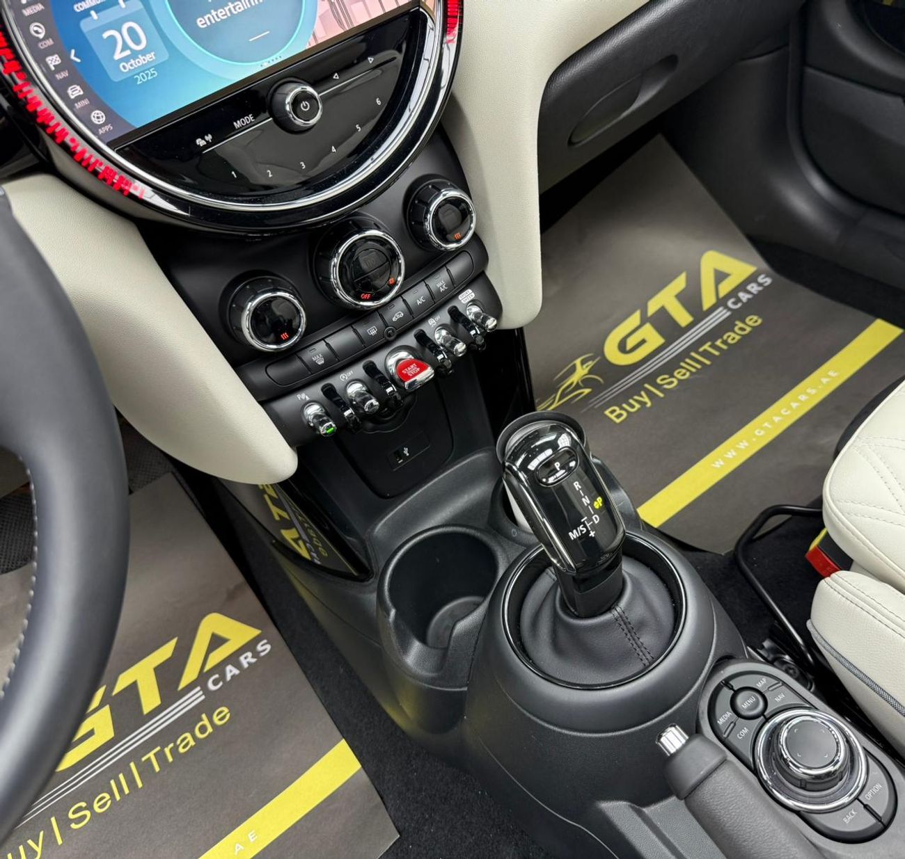 ميني كوبر S 2.0L (4 Seater) 2023 MINI Cooper S, Warranty, 2026 MINI Service Pack, Very Low Km, Fully Loaded, G