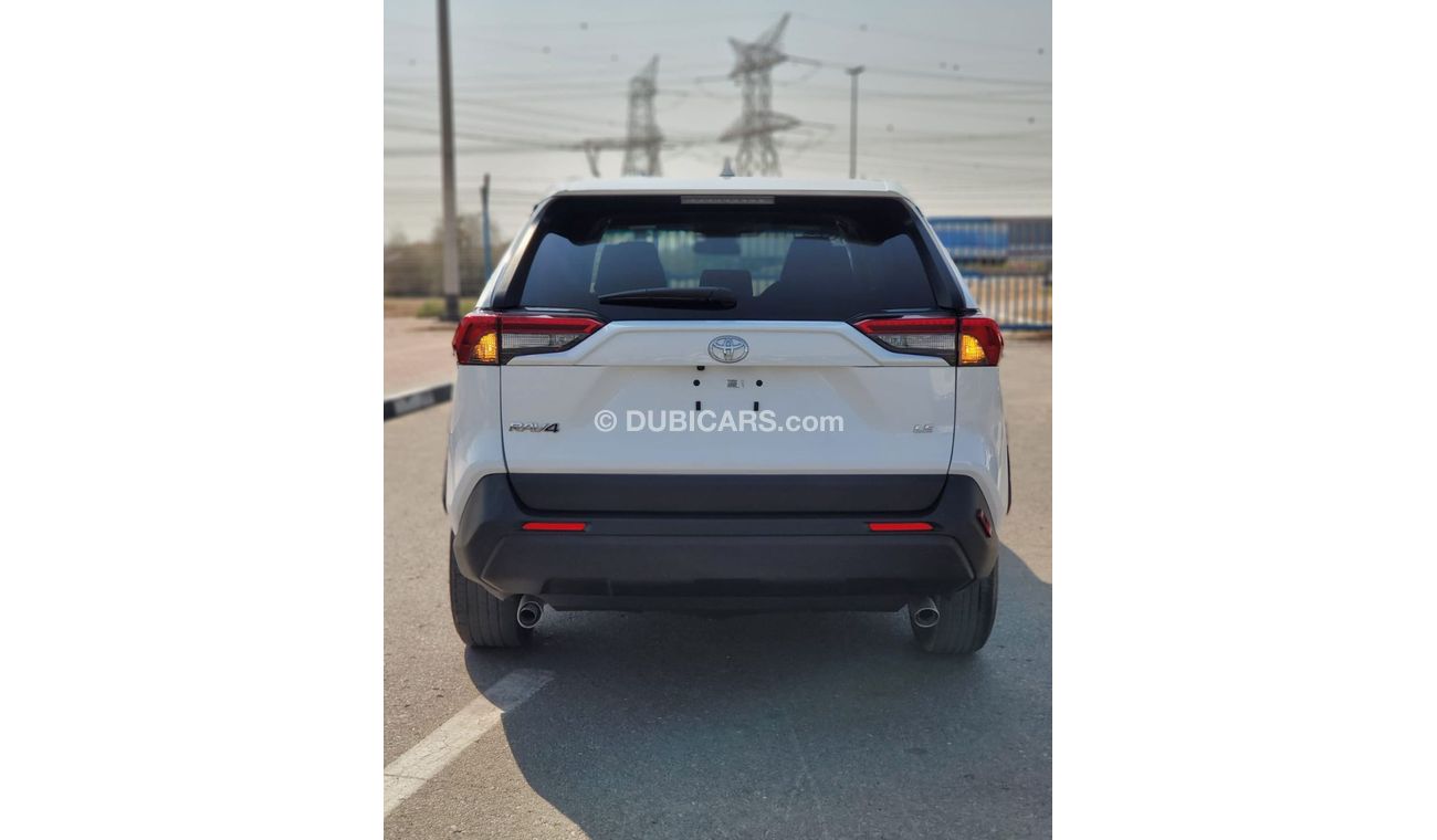 Toyota RAV4 LE
