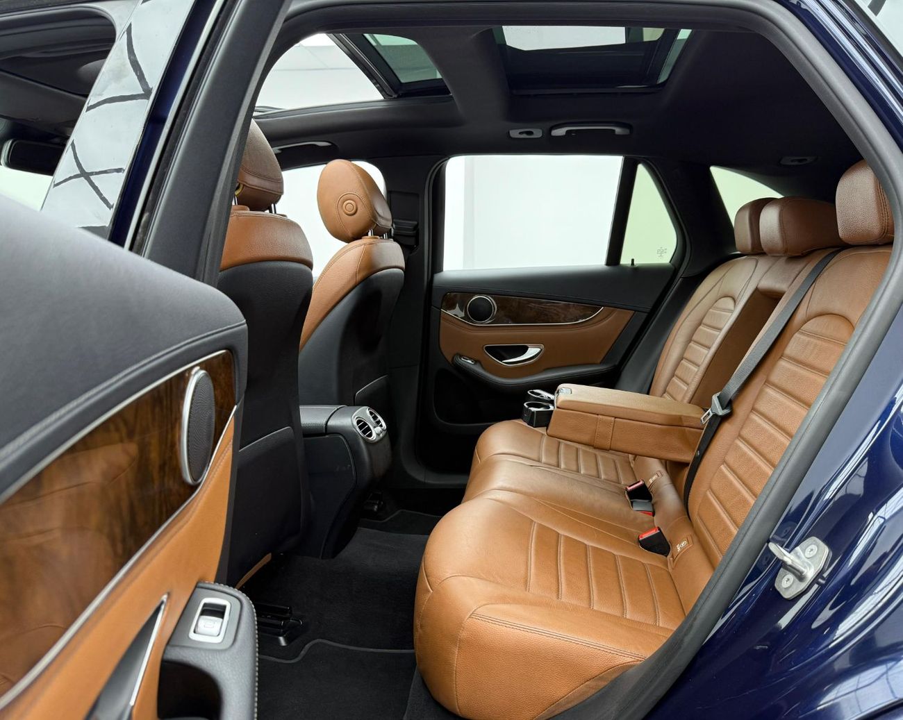 مرسيدس بنز GLC 250 4MATIC 2.0L 2017 Mercedes-Benz GLC 250 4MATIC, Agency Full Service History, GCC