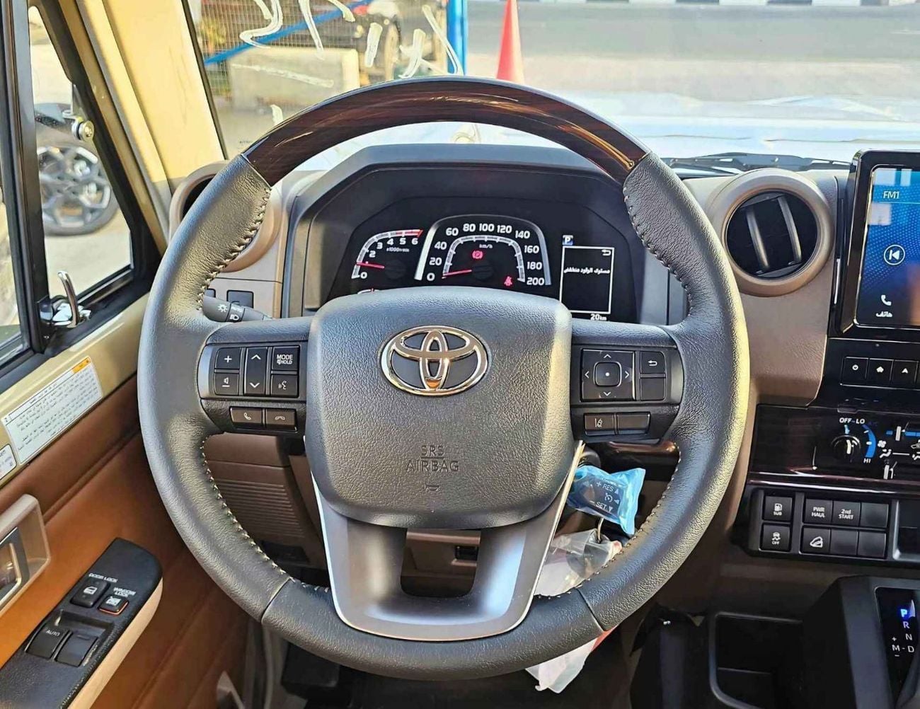 Toyota Land Cruiser Pick Up LC79 LX-Z1 SINGLE CABIN TURBO / 2.8L DIESEL A/T 4WD / SNORKEL, WINCH / (CODE#LX-Z1)