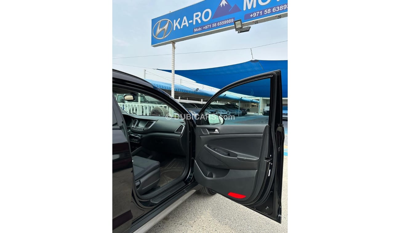Hyundai Tucson car in perfect condition 2018 4wd with engine capacity 1.6 turbocharged