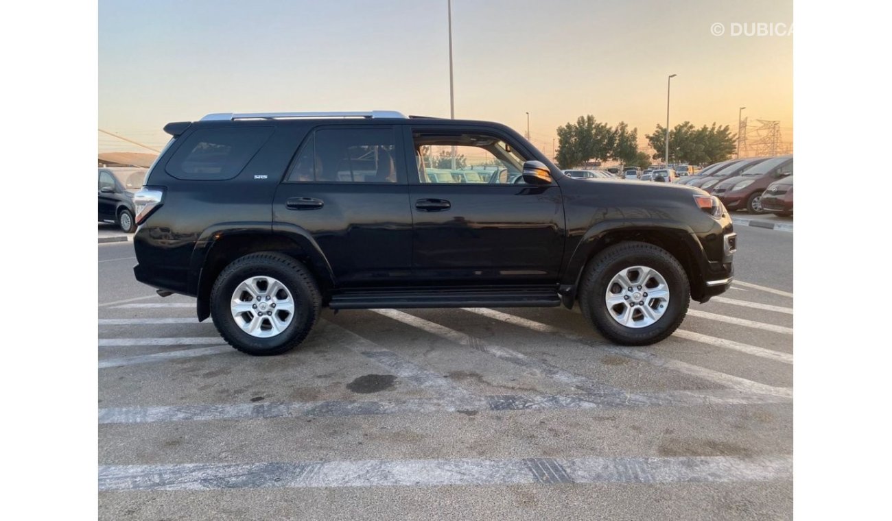 Toyota 4Runner 2016 TOYOTA 4-RUNNER / SR5 / MID OPTION