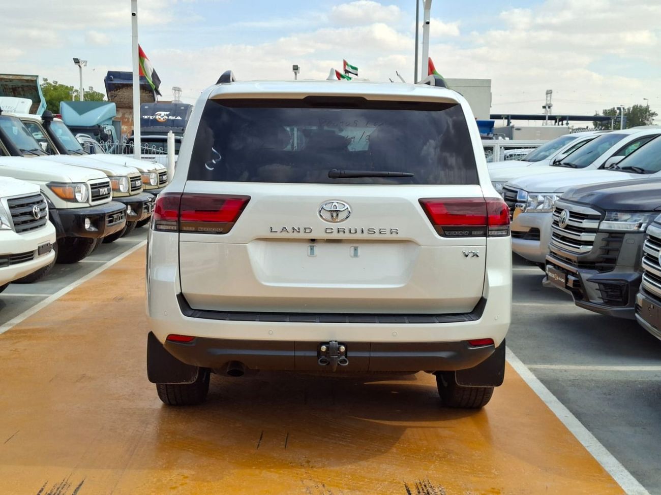 تويوتا لاند كروزر Toyota Land Cruiser VX 3.5L 2025