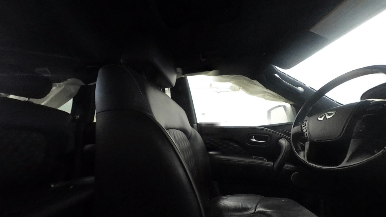 Infiniti QX80 Luxury 5.6L *DAMAGED YOU FIX YOU SAVE*