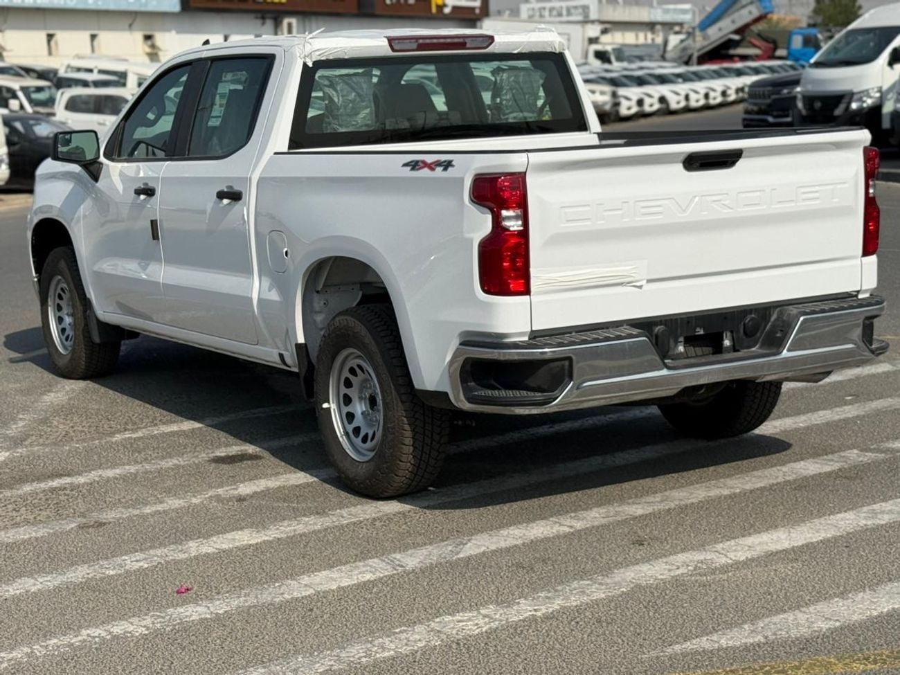 Chevrolet Silverado 1500 RST 1500 REG/CAB TRAILBOSS CLOTH 5.3 V8 RST 5.3 V8 GCC SPECS