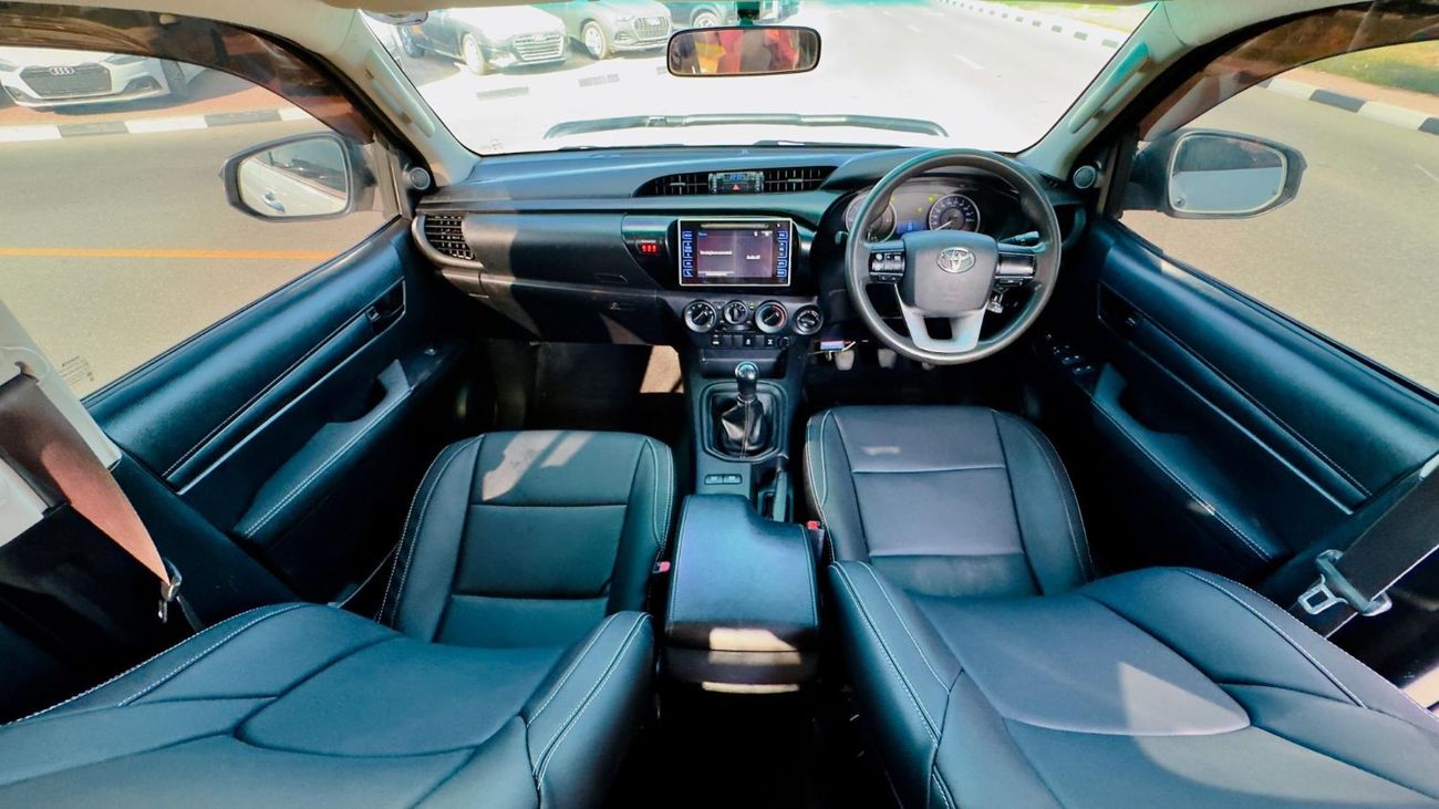 تويوتا هيلوكس DOUBLE CABIN | RHD | 2.8L DIESEL ENGINE | MANUAL TRANSMISSION | JAF0189