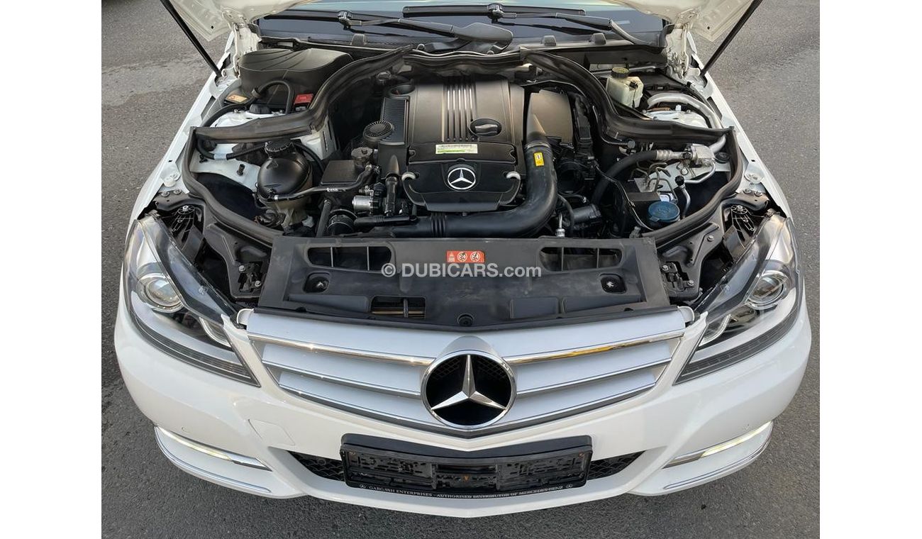 Mercedes-Benz C 200 Std Mercedes C200_Gcc_2013_Excellent_Condition _Full option