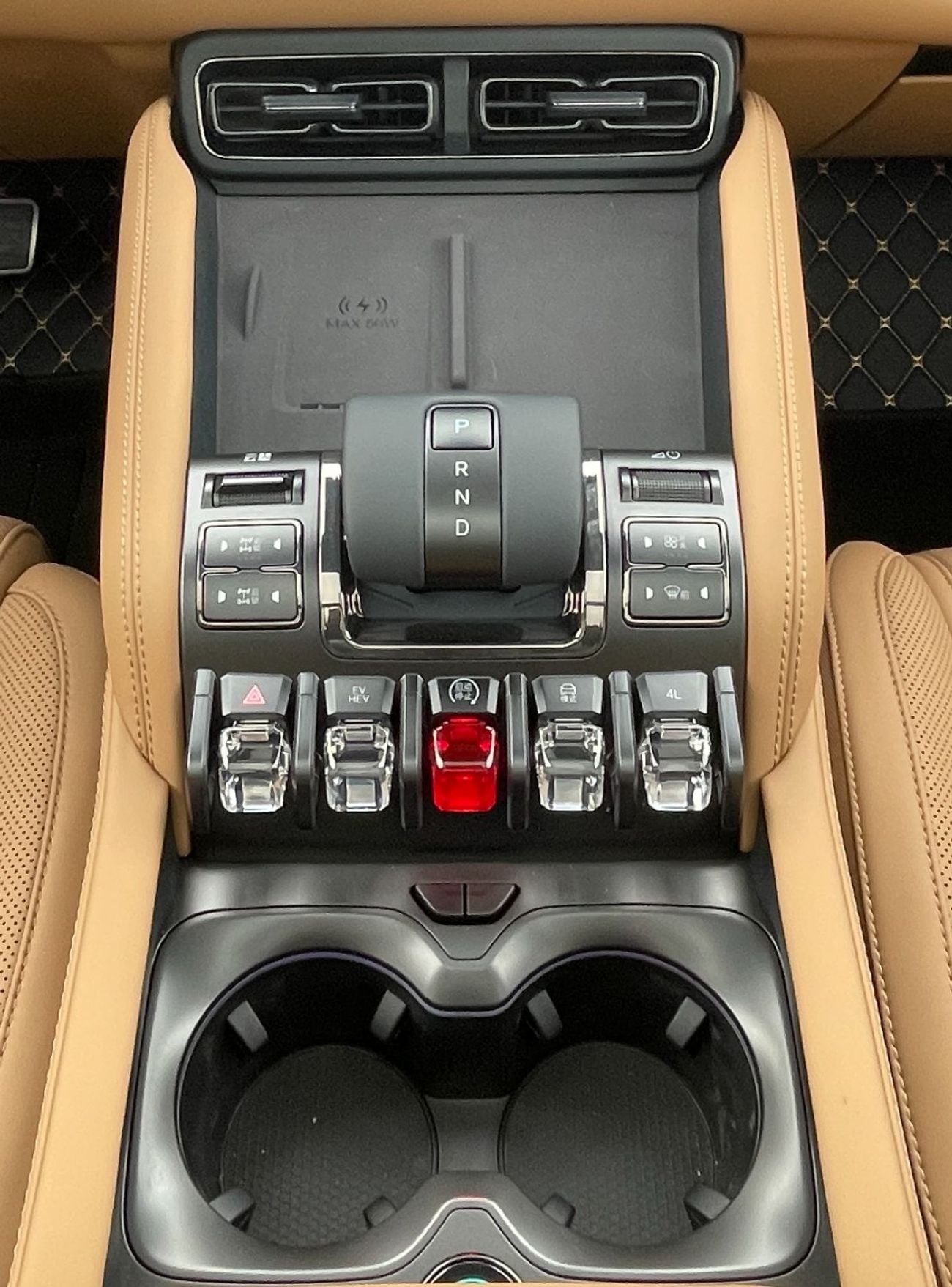 BYD Leopard 5 1.5L-4CYL 680HP. COM RANGE 1,200+ KM . HYBRID