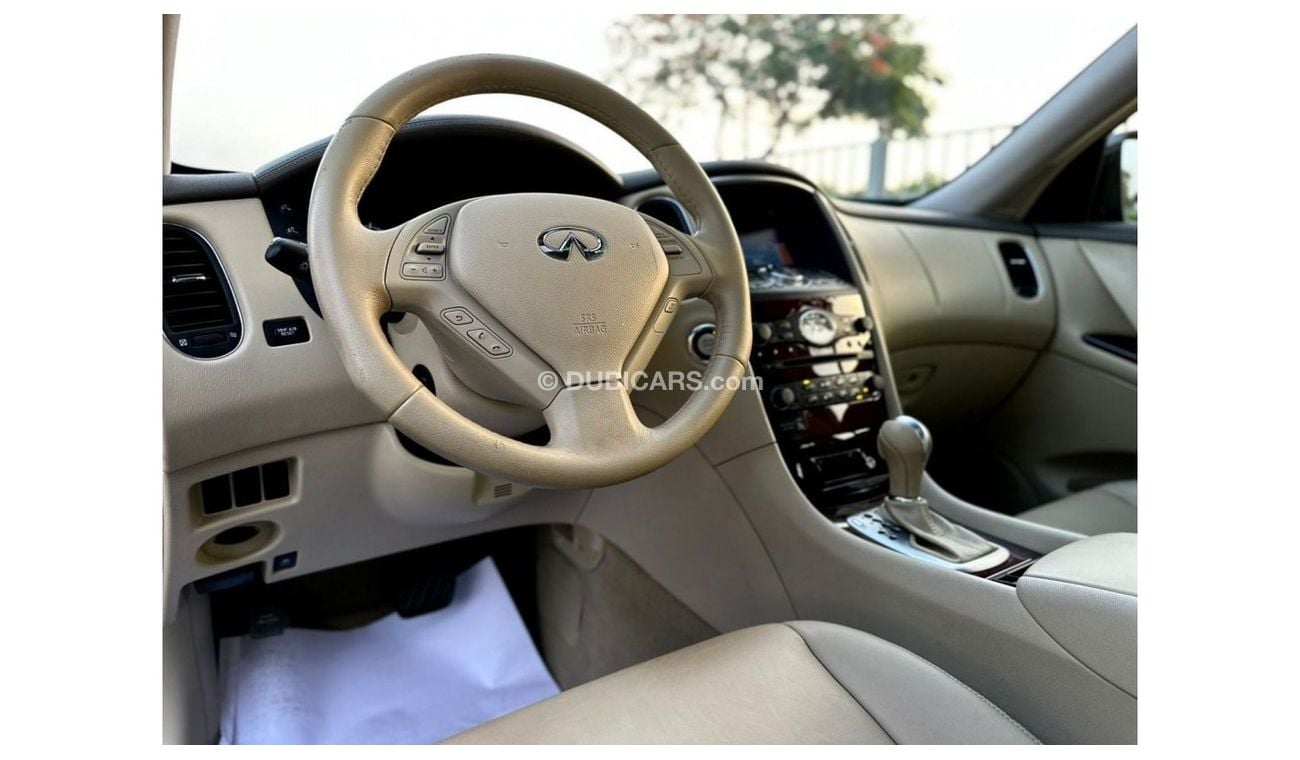 Infiniti QX50 Excellence clean car, fully loaded.