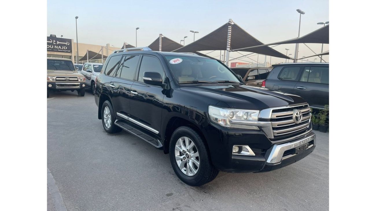 Toyota Land Cruiser 2016 Toyota Land Cruiser GXR (J200), 5dr SUV, 4.6L 8cyl Petrol, Automatic, Four Wheel Drive. clean c