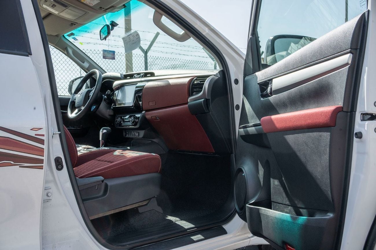 تويوتا هيلوكس SGLX 2026 Toyota Hilux S-GLX 2.8L AT Diesel (White-Red)