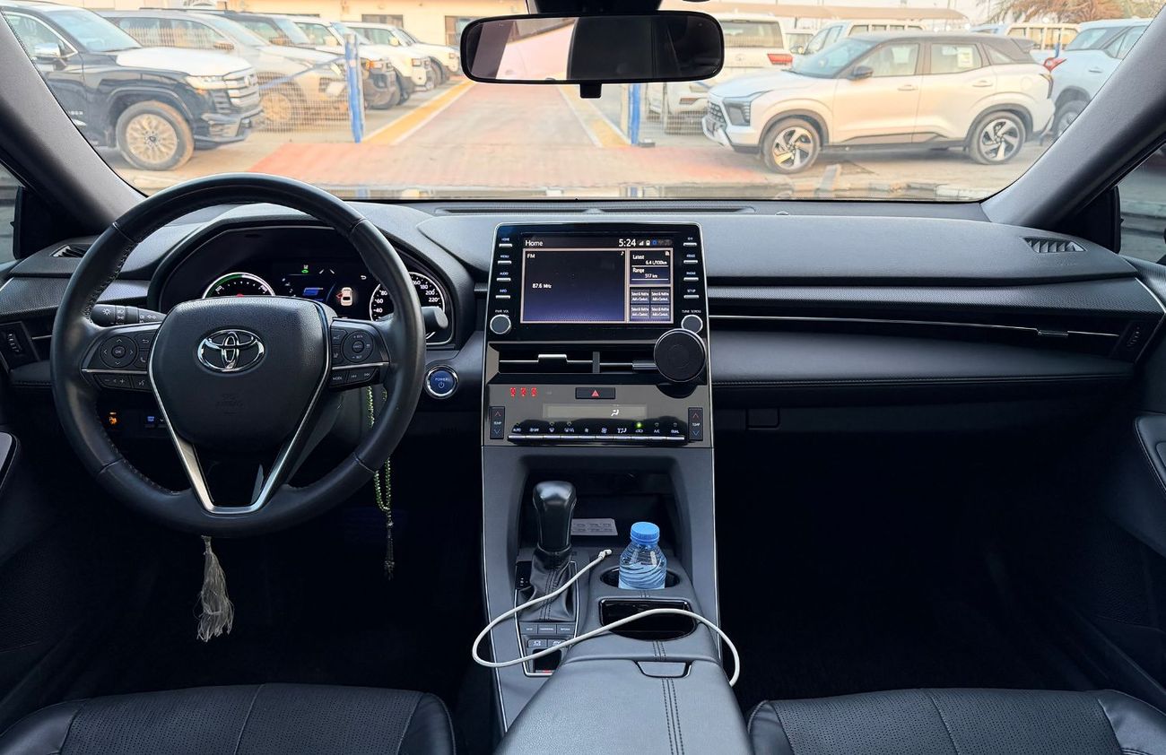 تويوتا افالون Hybrid 2021