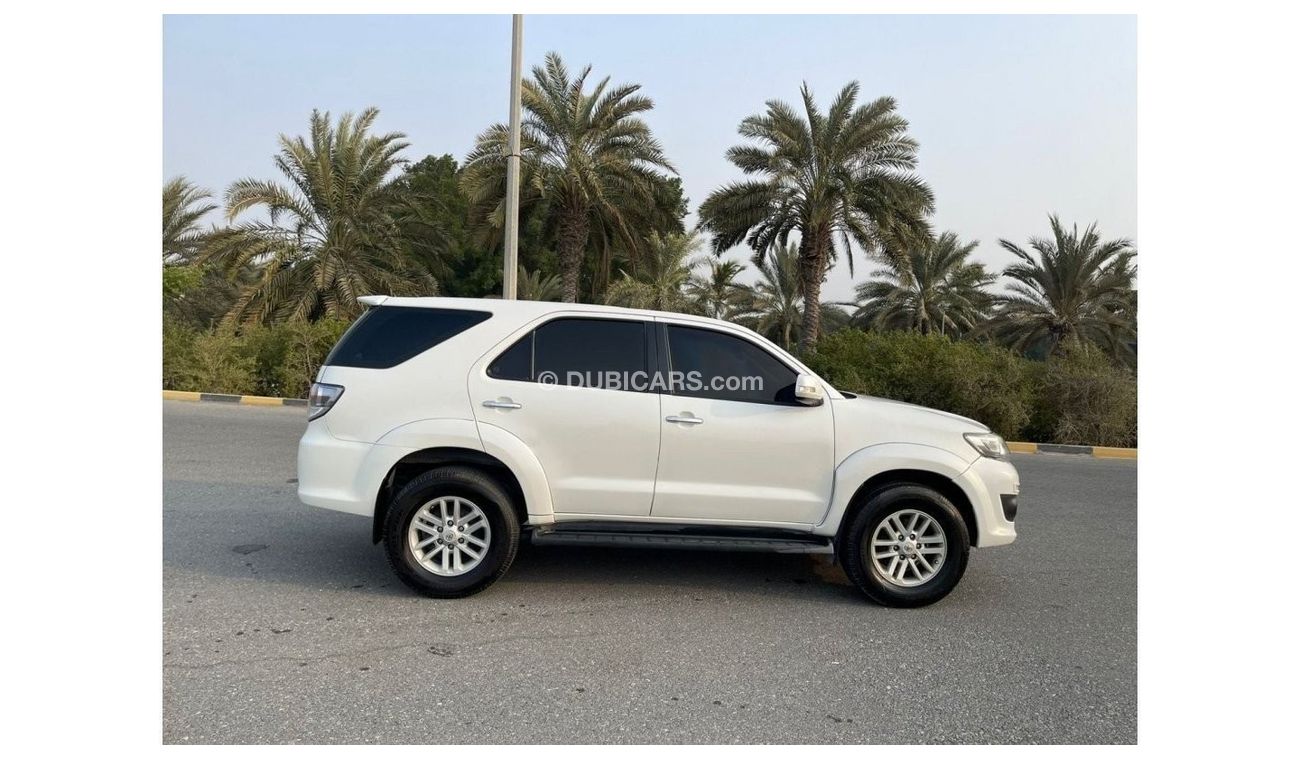 Toyota Fortuner EXR TOYOTA FORTUNER  (GCC  _ SPEC) - mobile 2015 - VERY GOOD CONDITION