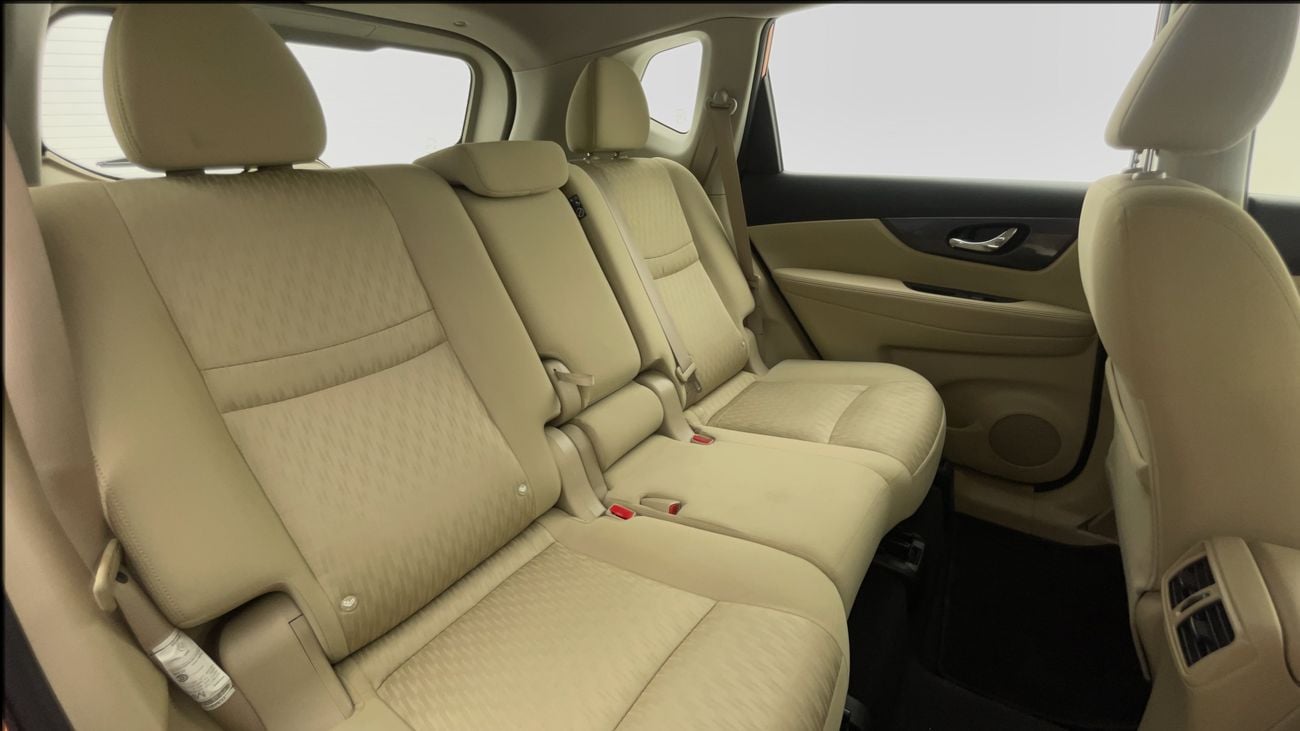 نيسان إكس تريل S 2.5 | بدون دفعة مقدمة | اختبار القيادة في المنزل