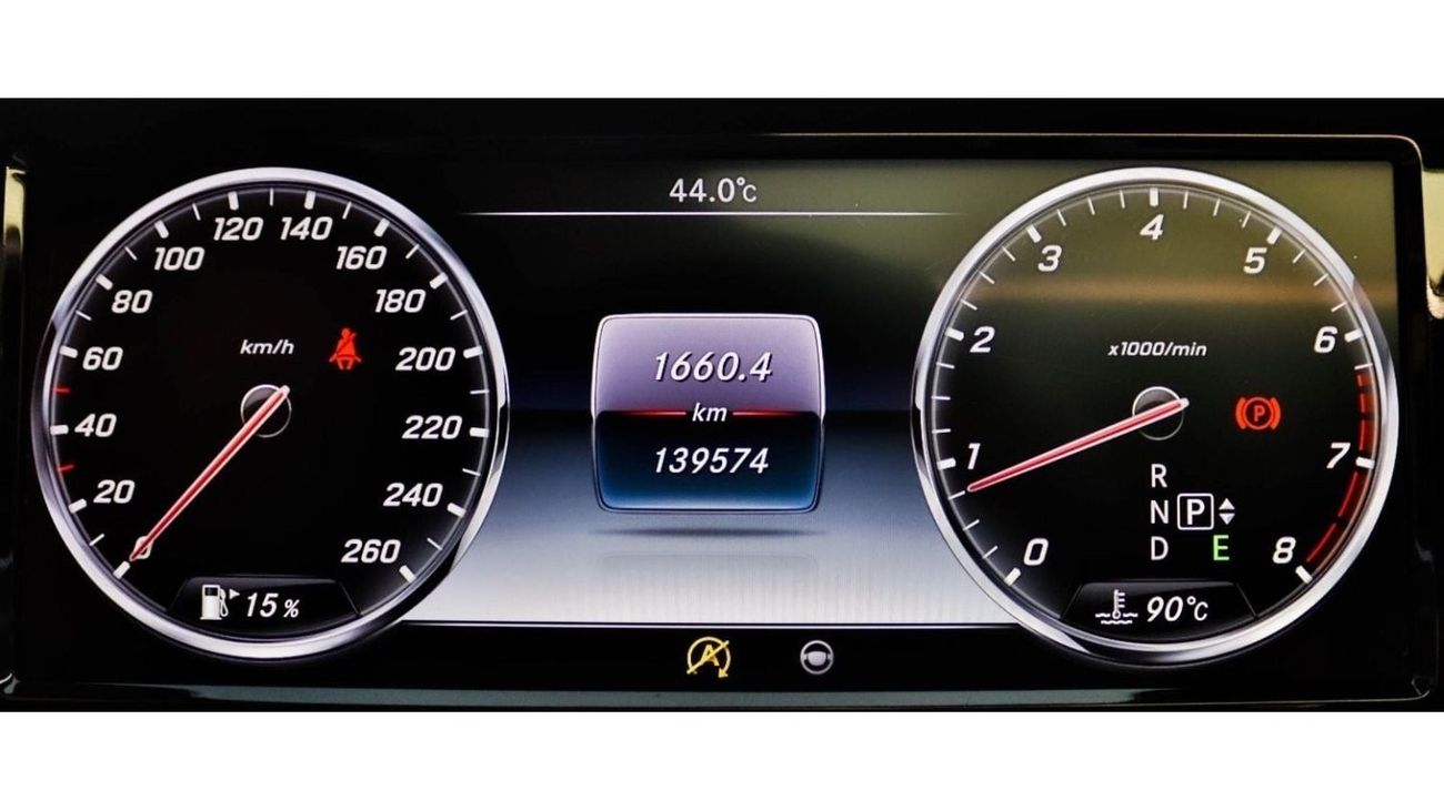 مرسيدس بنز S 500 2016 مرسيدس بنز S 500 AMG (W222)، 4dr سيدان، 4.7L 8cyl بنزين، أوتوماتيكي، دفع خلفي