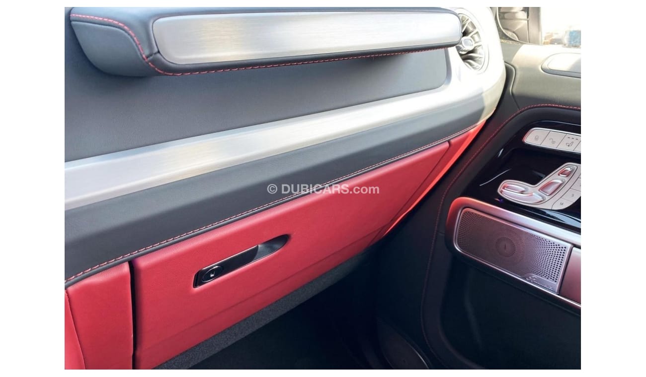 Mercedes-Benz G 63 AMG Double Night Package  Rear Entertainment | Fully Loaded | Under Warranty | GCC