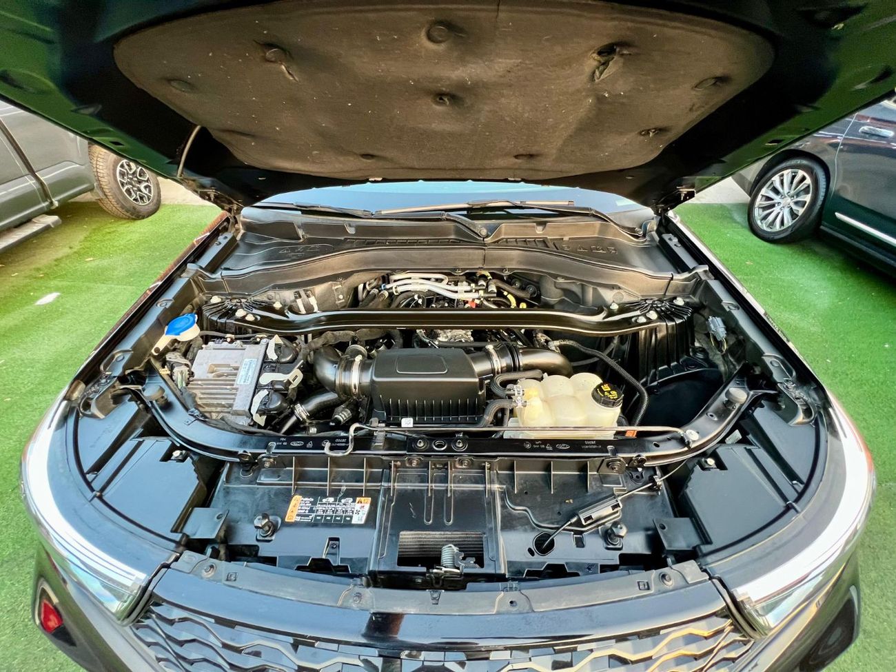 Ford Explorer ST 400A 3.0L warranty one year bank financie available