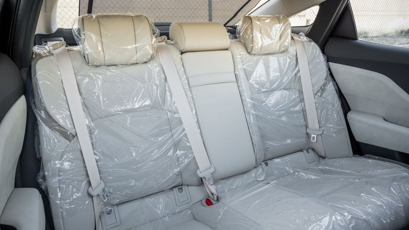 تويوتا كراون PLATINUM TOYOTA CROWN 2.5 HEV HI -2026YM