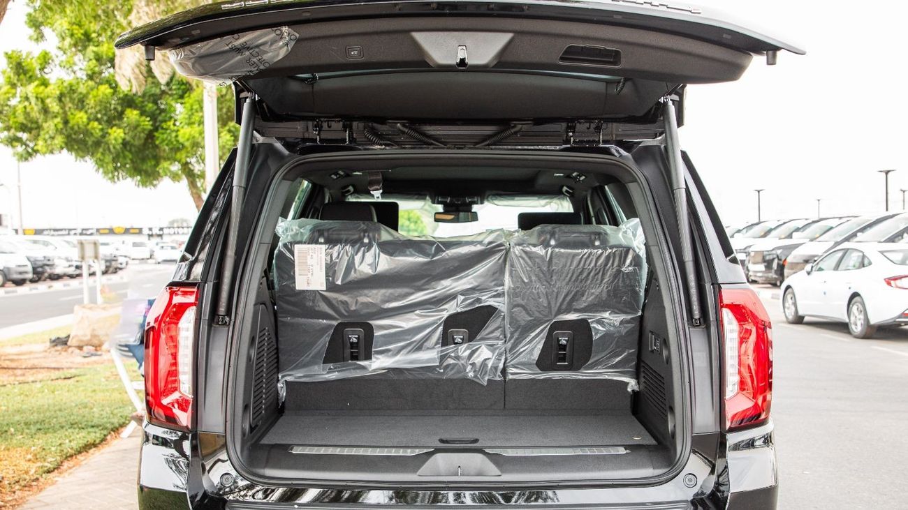 GMC Yukon AT4/GCC/TV. Local Registration +10%