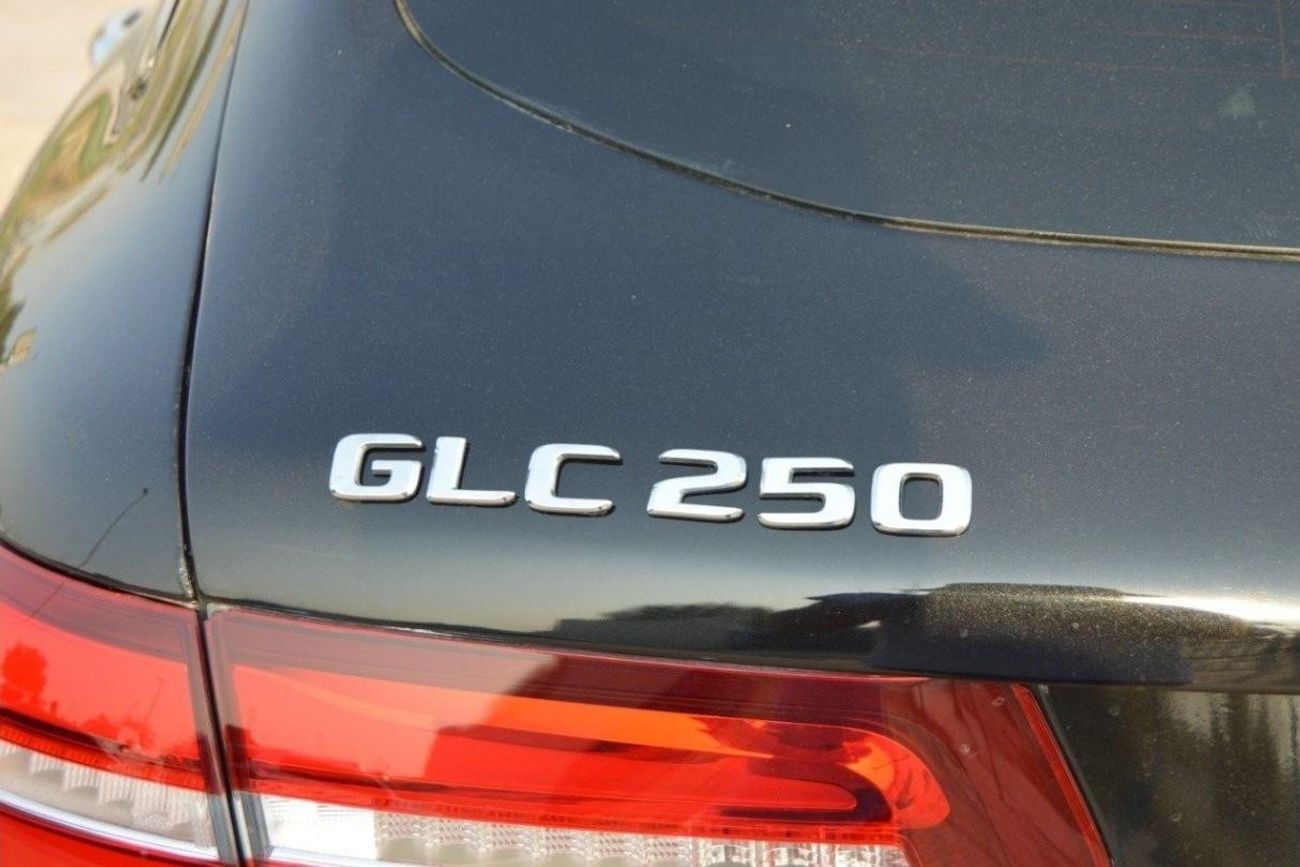 Mercedes-Benz GLC 250 Full option clean car accident free