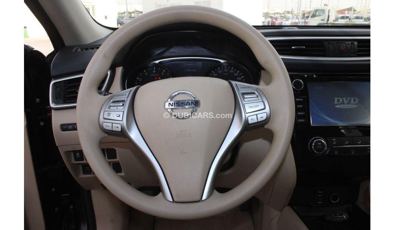 نيسان إكس تريل SL SL نيسان إكس تريل 2015 خليجي رقم 2 بحالة ممتازة بدون حوادث بدون صبغ