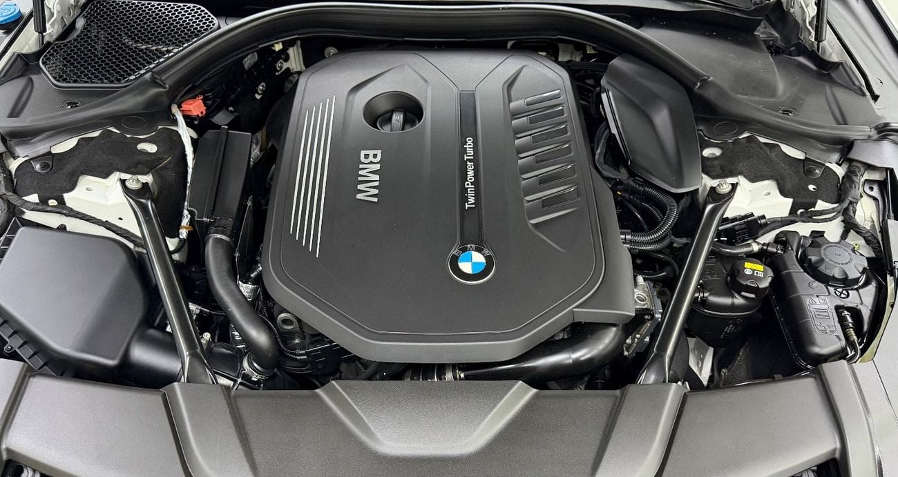 BMW 740Li Exclusive 3.0L (335 HP)