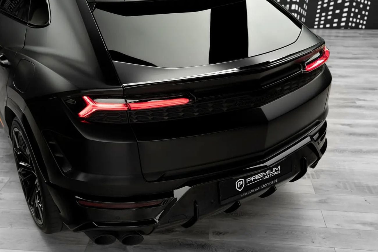 Lamborghini Urus LAMBORGHINI | URUS SE | FULL SPECS | 2025MY CARBON FIBER