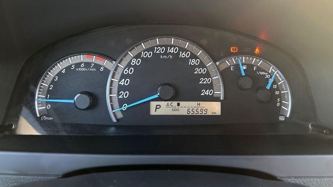 تويوتا كامري Platinum | 2.5L Petrol | GCC | Full Service History