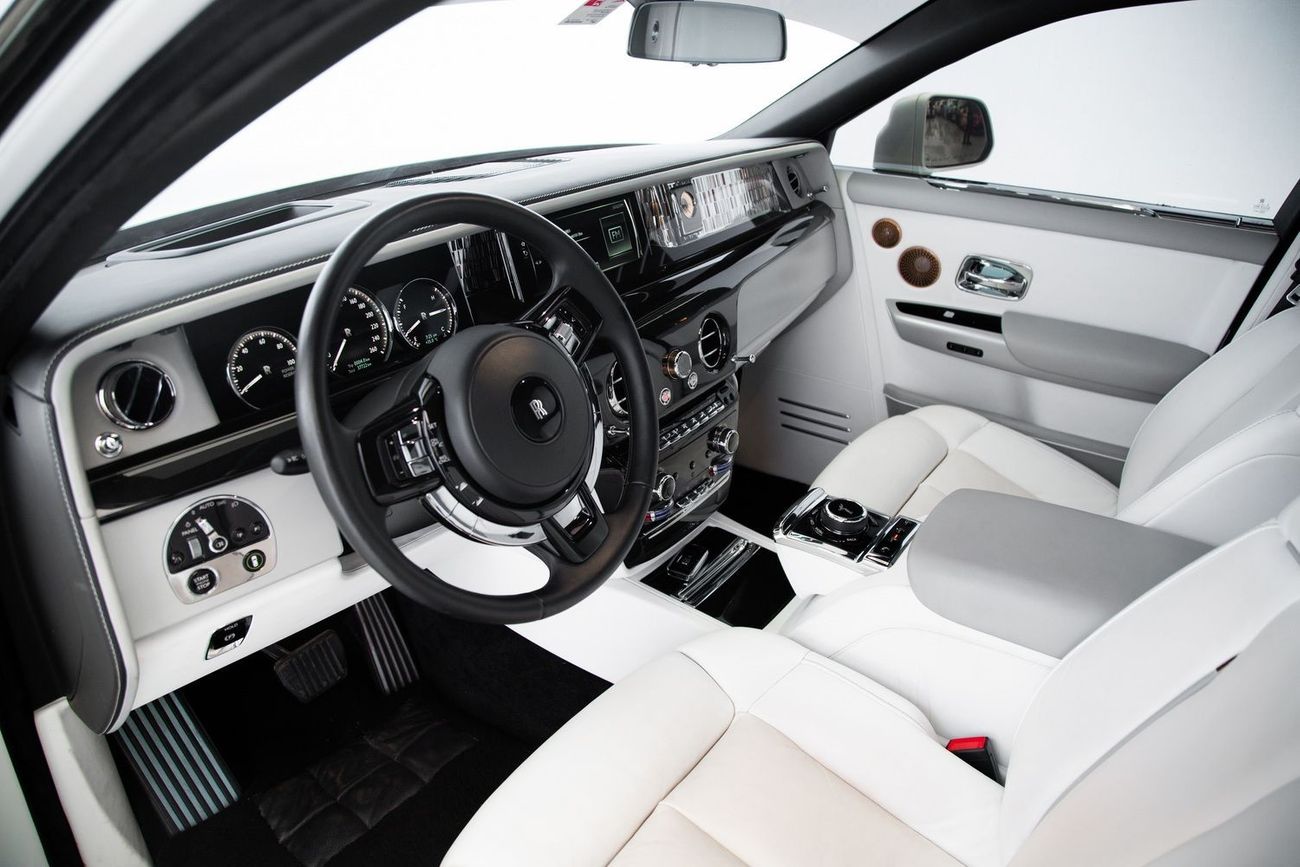 رولز رويس فانتوم EWB 6.8L | TRANQUILITY COLLECTION