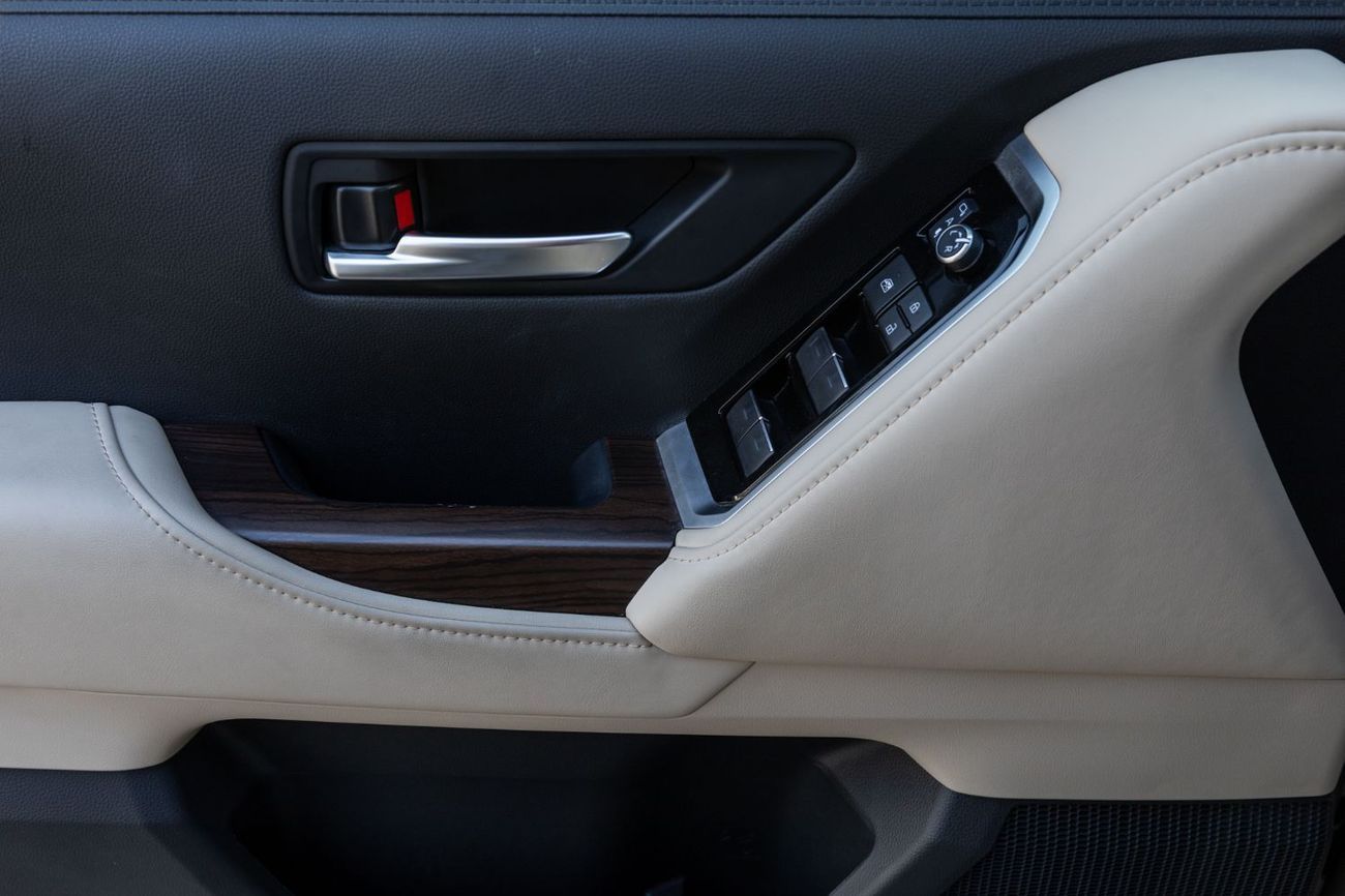 تويوتا لاند كروزر GXR 3.5L