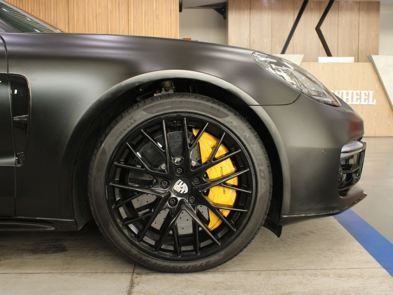 Porsche Panamera Turbo S E-Hybrid Sport Turismo 4.0L (680 HP) RWD