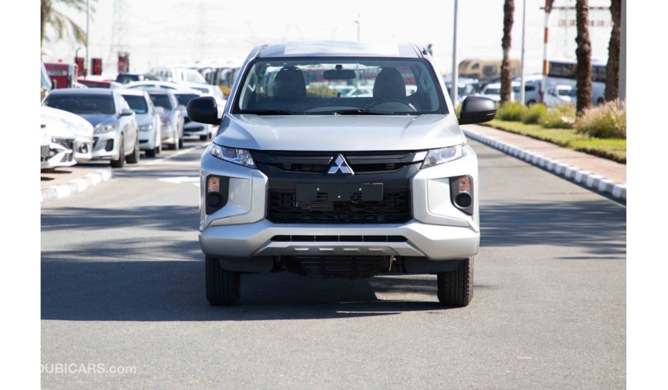 Mitsubishi L200 2023 Mitsubishi L200 2.5 GL 4X4 DC MT - Silver Sterling Metallic Inside Grey Dark