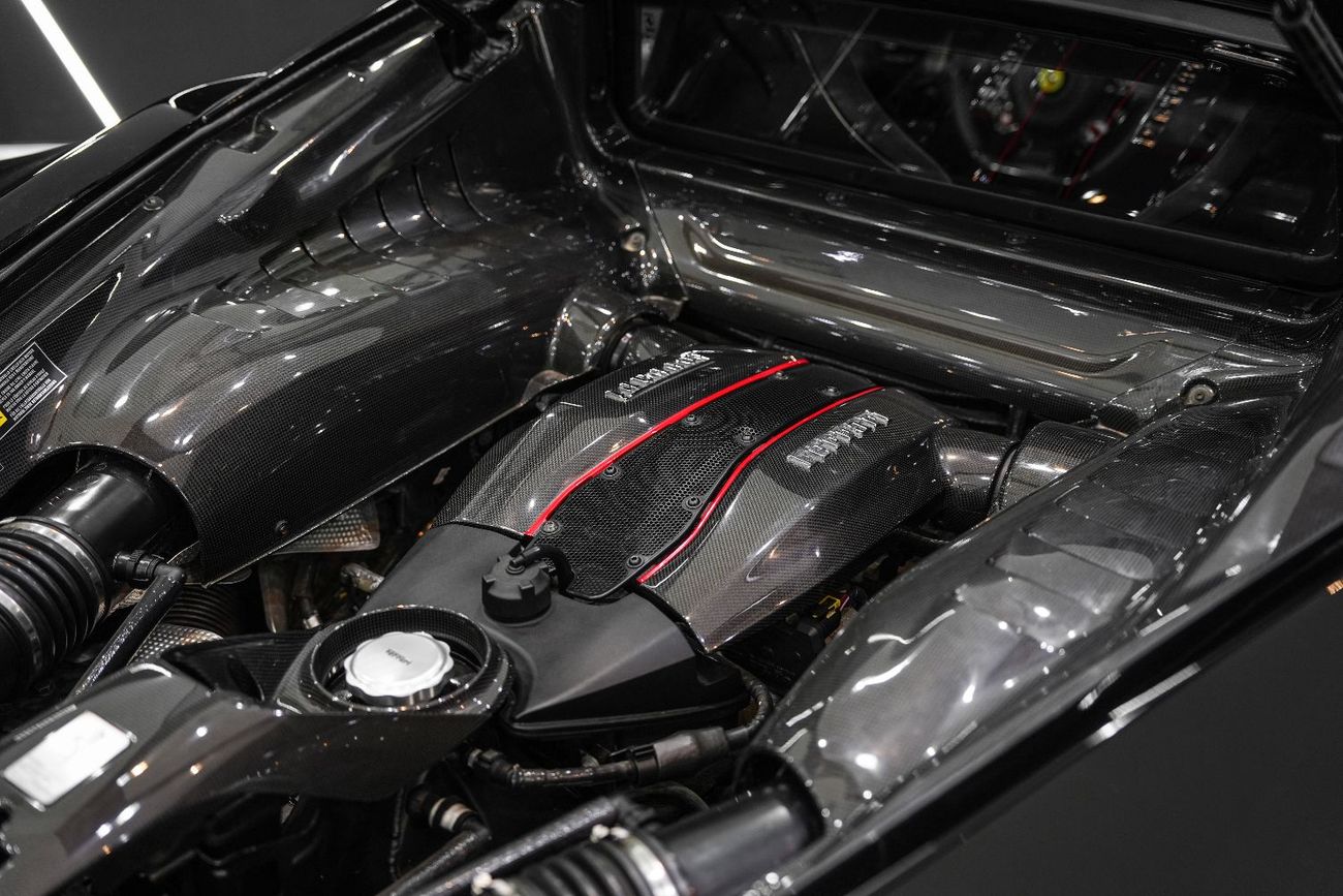Ferrari 488 Pista Carbon Fiber Package, Novitec Exhaust System, GCC Spec!!