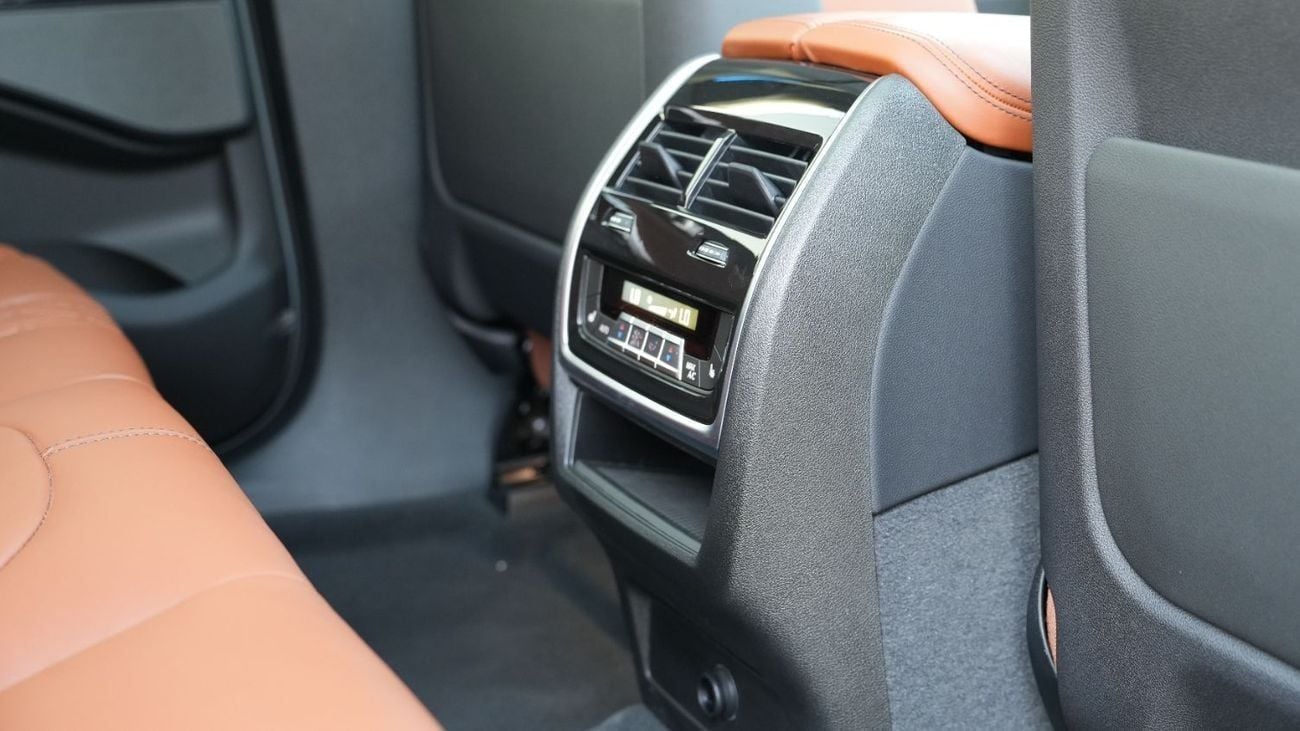 BMW X6 M60i V8 M-SPORT PRO 2026 MY EXPORT PRICE