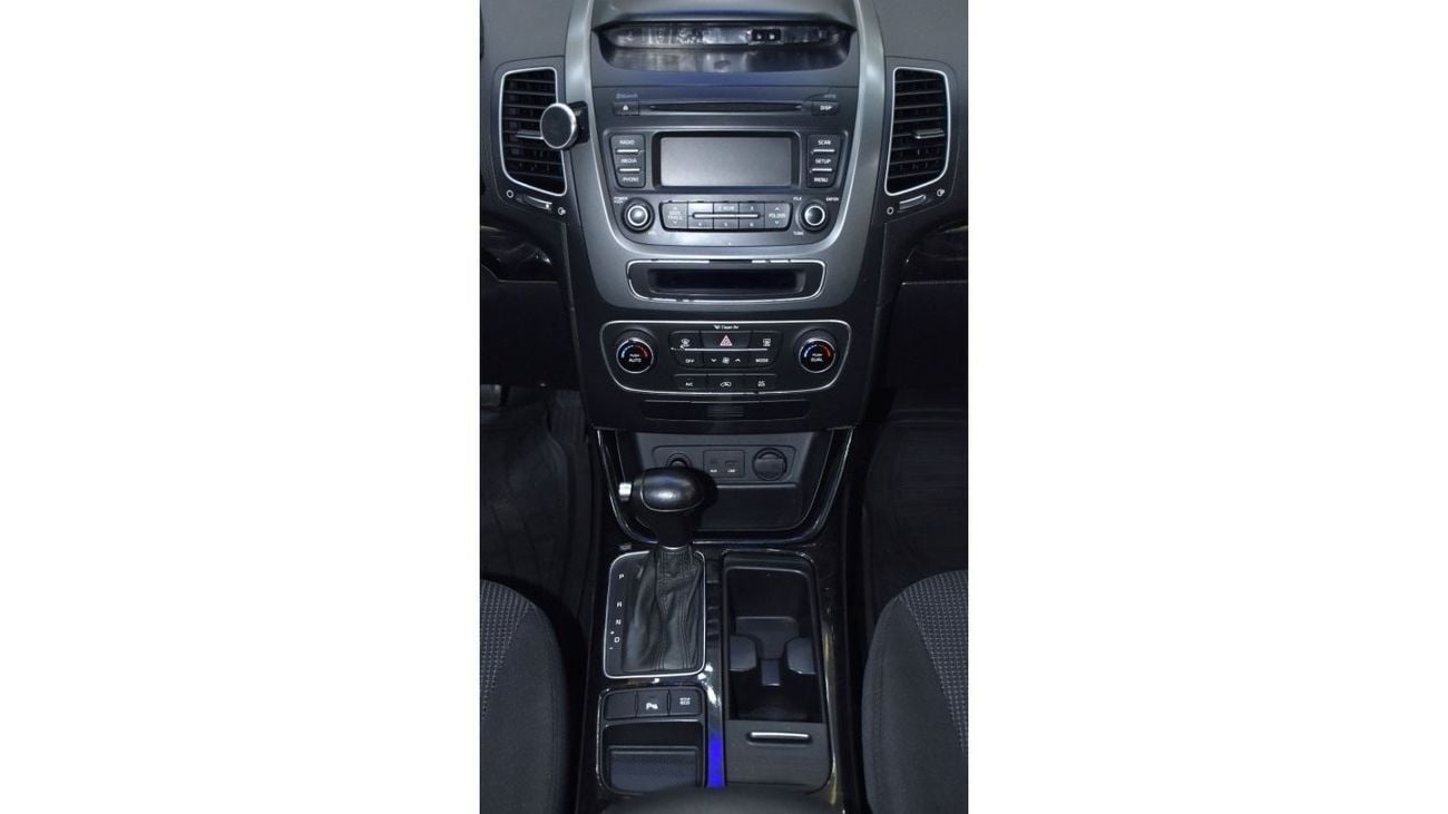 Kia Sorento EXCELLENT DEAL for our KIA Sorento ( 2014 Model ) in Silver Color GCC Specs