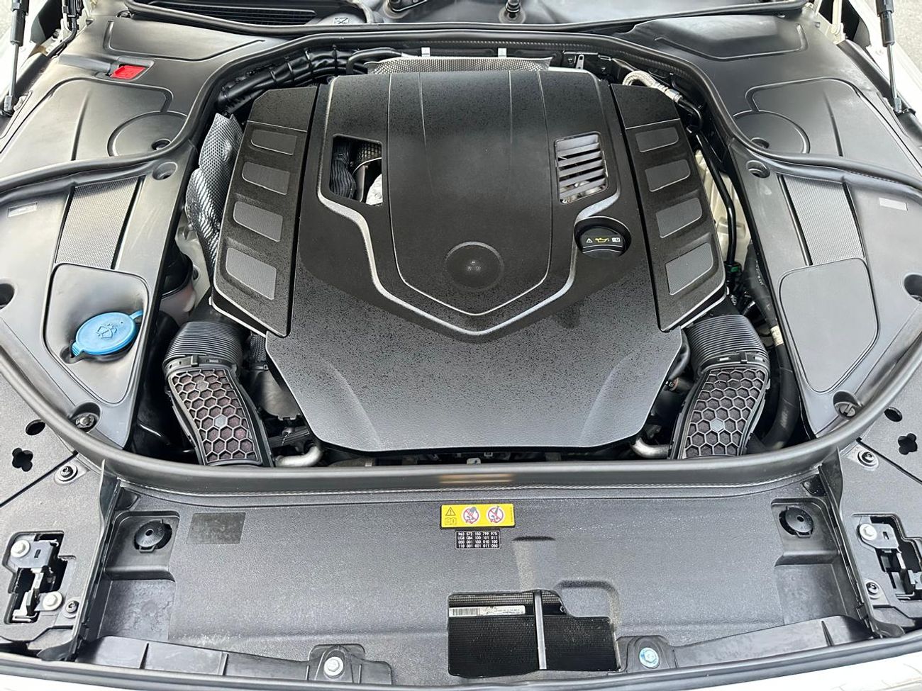 Mercedes-Benz S 560 Mercedes S560_ 2018_ Gulf _in excellent condition_ no problems