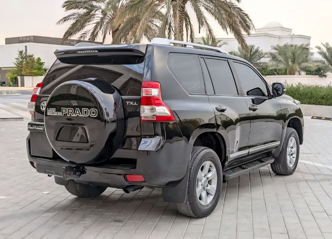 تويوتا برادو TXL 4.0L (7 Seater)