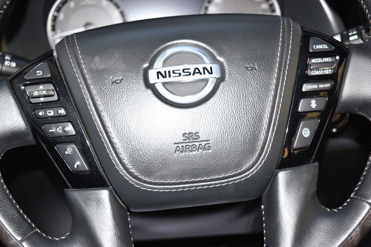 نيسان باترول AED 3359 PM | 5.6L LE PLATINUM V8 4WD GCC DEALER WARRANTY