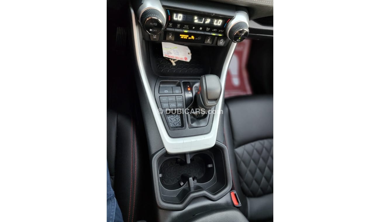 تويوتا راف ٤ TOYOTA RAV4 XLE FULL OPTIONS 4X4