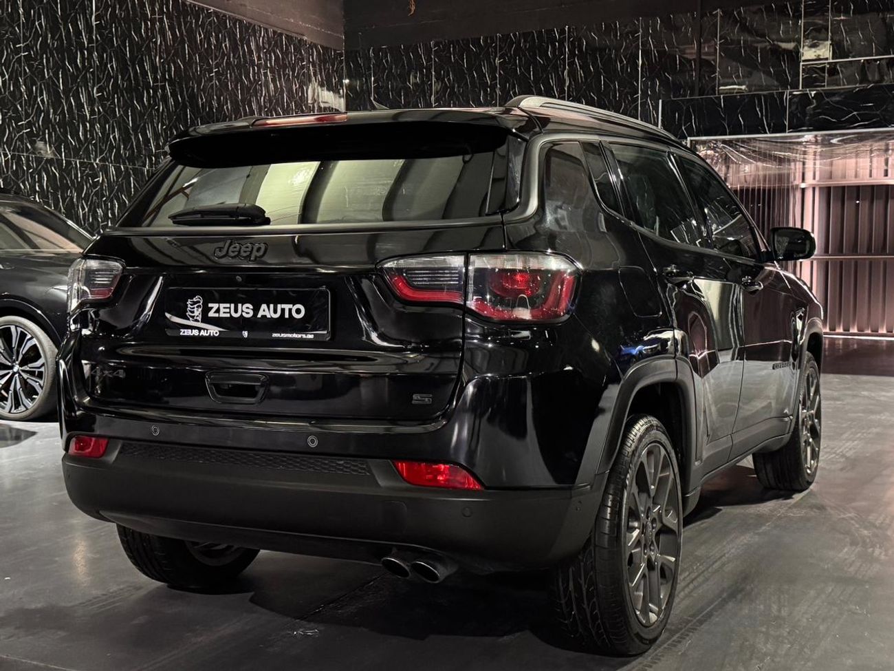 Jeep Compass 2019 JEEP COMPASS S Limited 2.4L ,180hp,6-speed Automatic,GCC Specs With Full Service History