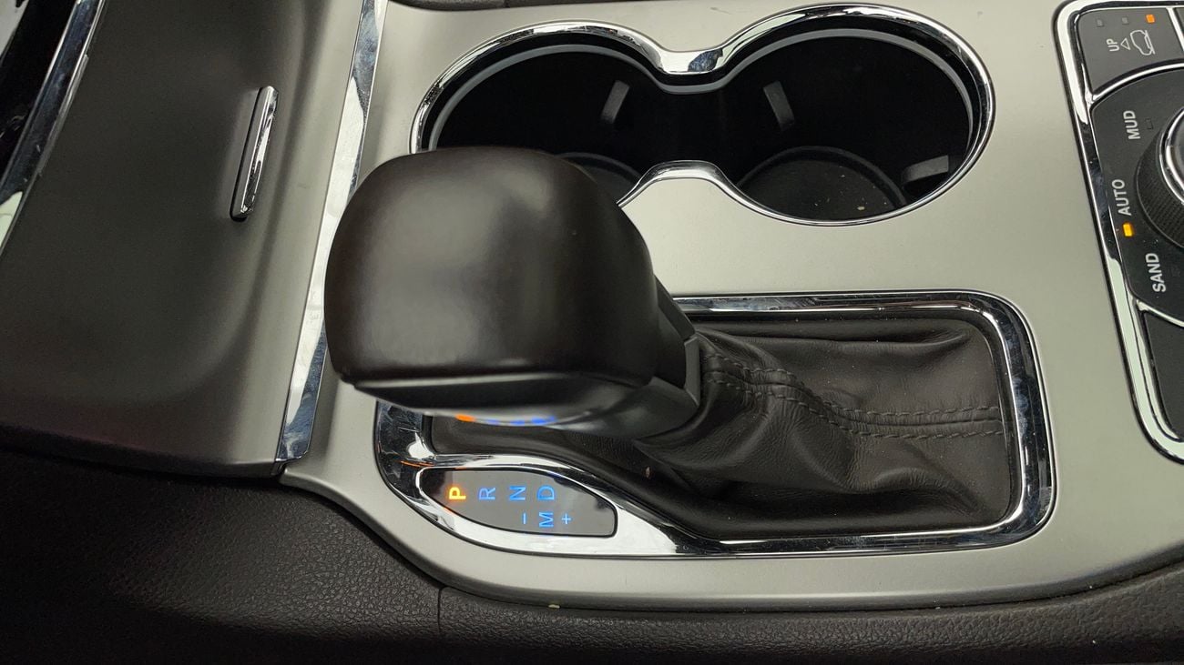 جيب جراند شيروكي OVERLAND 5.7 | بدون دفعة مقدمة | اختبار القيادة في المنزل