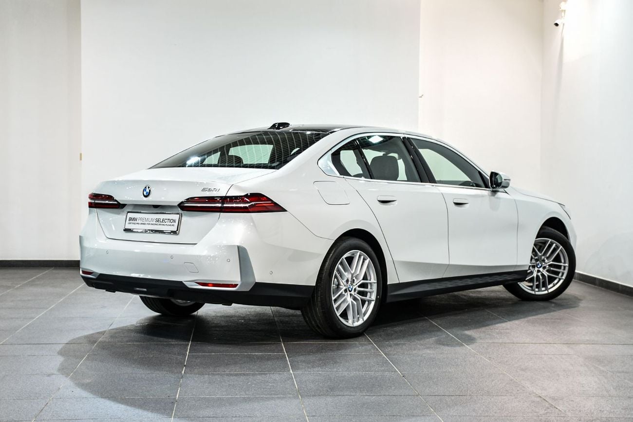 BMW 530i 530i Sedan Pure