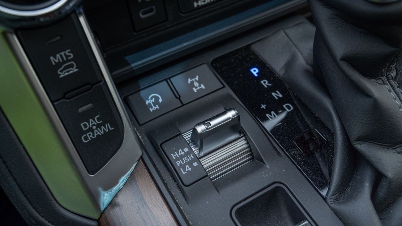 Toyota Land Cruiser TOYOTA LANDCRUISER 3.3 GXR MID DSL-2025YM