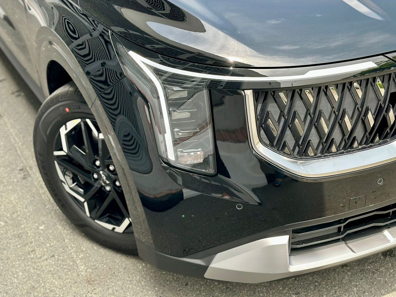 Kia Carnival 3.5L - V6 Full Option - 9 Seater - A/T - Direct Owner