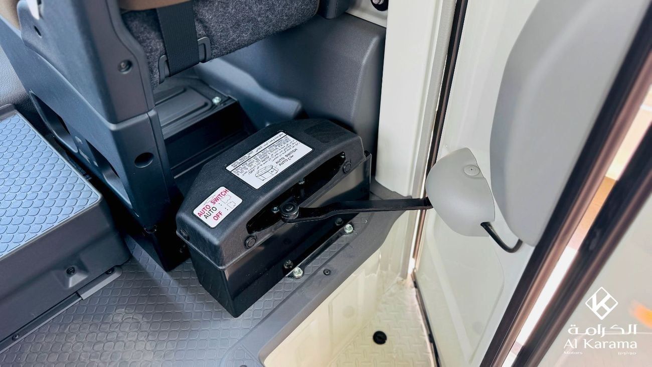 تويوتا كوستر 2.7L | 23 Seater DLX | Automatic Door | Manual