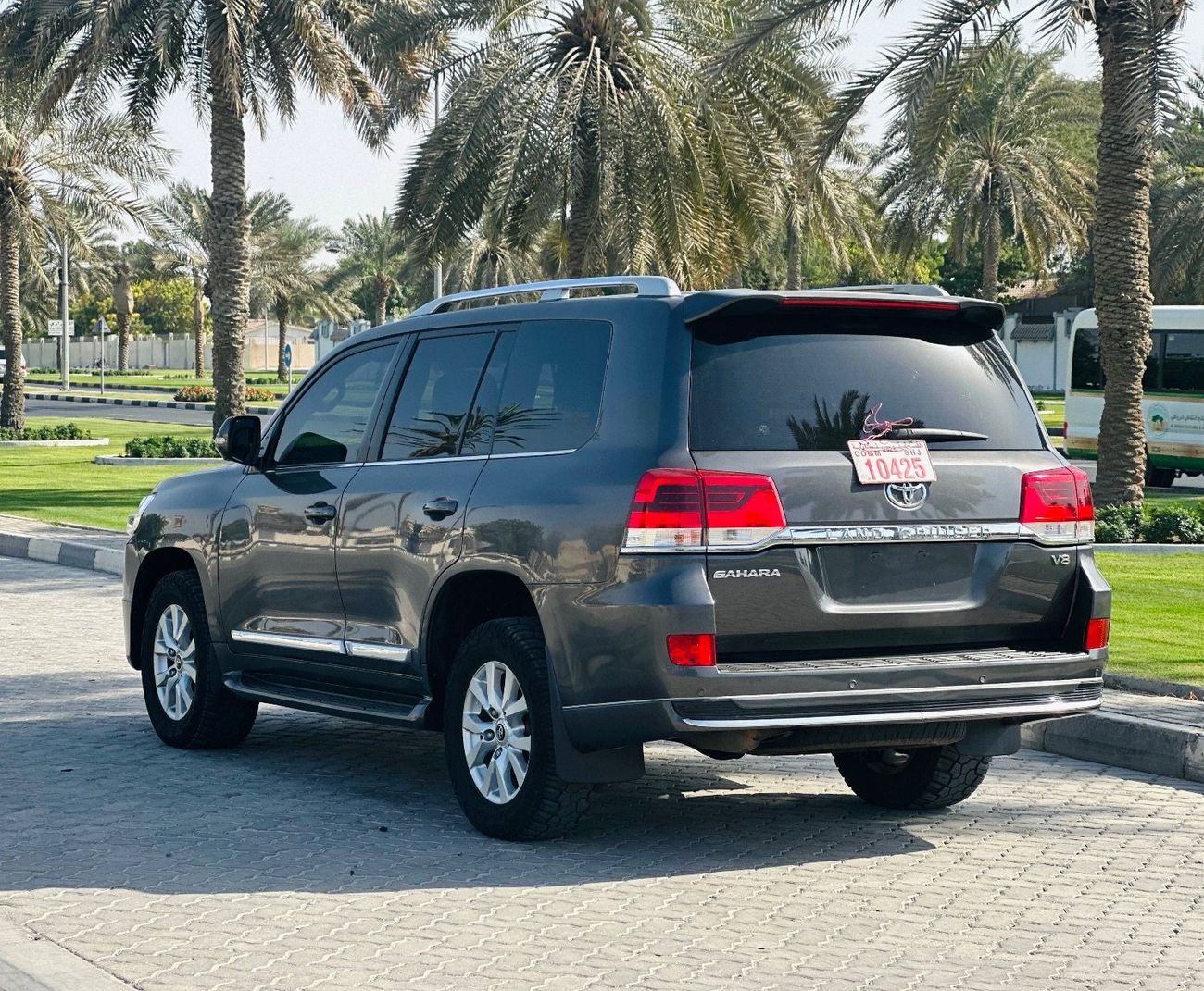 تويوتا لاند كروزر Sahara 2016 Model RHD Diesel Engine Full Option