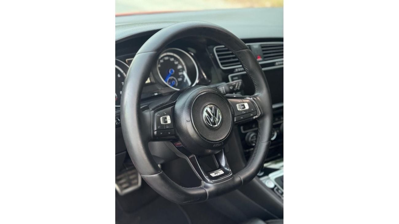 فولكس واجن جولف ار volkswagen golf r 2016 model gcc